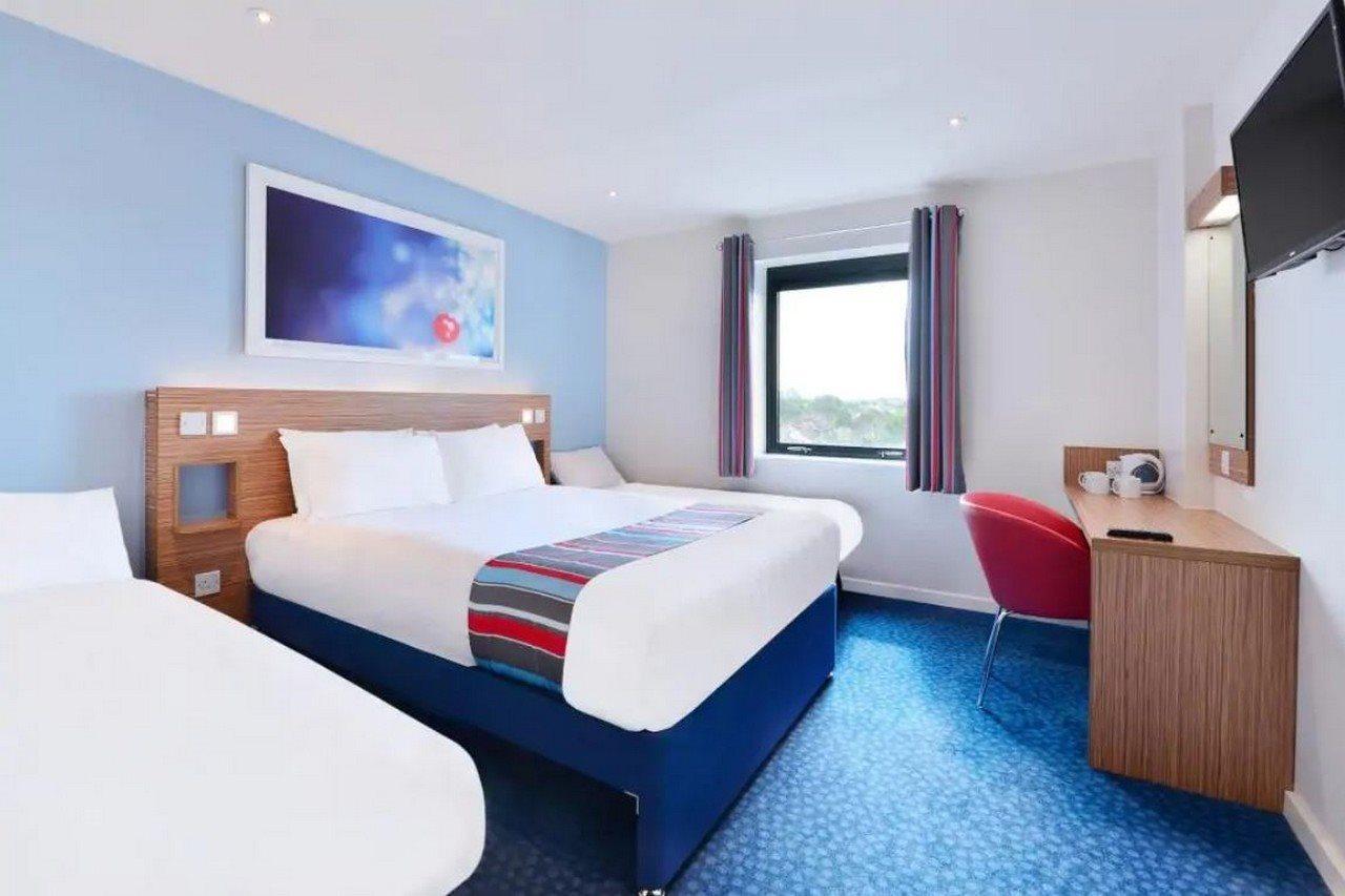 Travelodge London Teddington Buitenkant foto