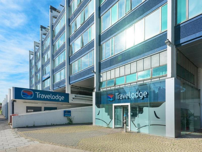 Travelodge London Teddington Buitenkant foto