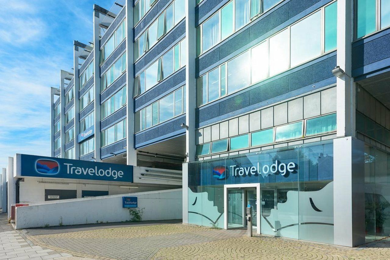 Travelodge London Teddington Buitenkant foto